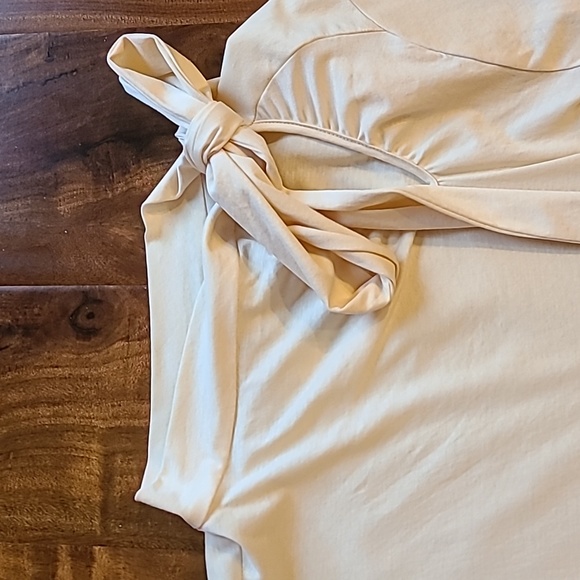 🎉Host Pick🎉 Iris & Ink Sid Neck Tie Bow Blouse Top - Picture 2 of 12